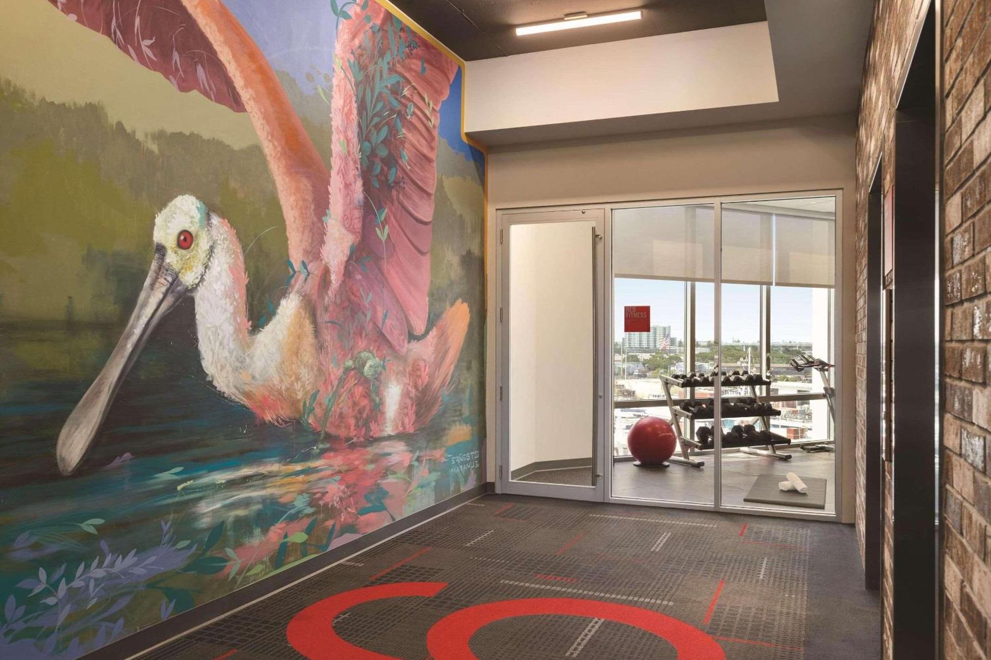 Hotel Radisson Red Miami Airport Miami Springs Zewnętrze zdjęcie