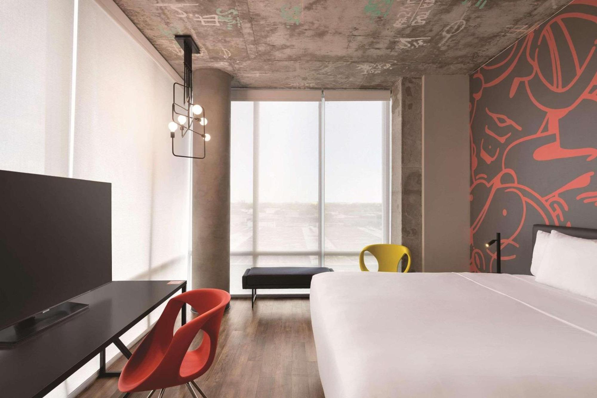 Hotel Radisson Red Miami Airport Miami Springs Zewnętrze zdjęcie