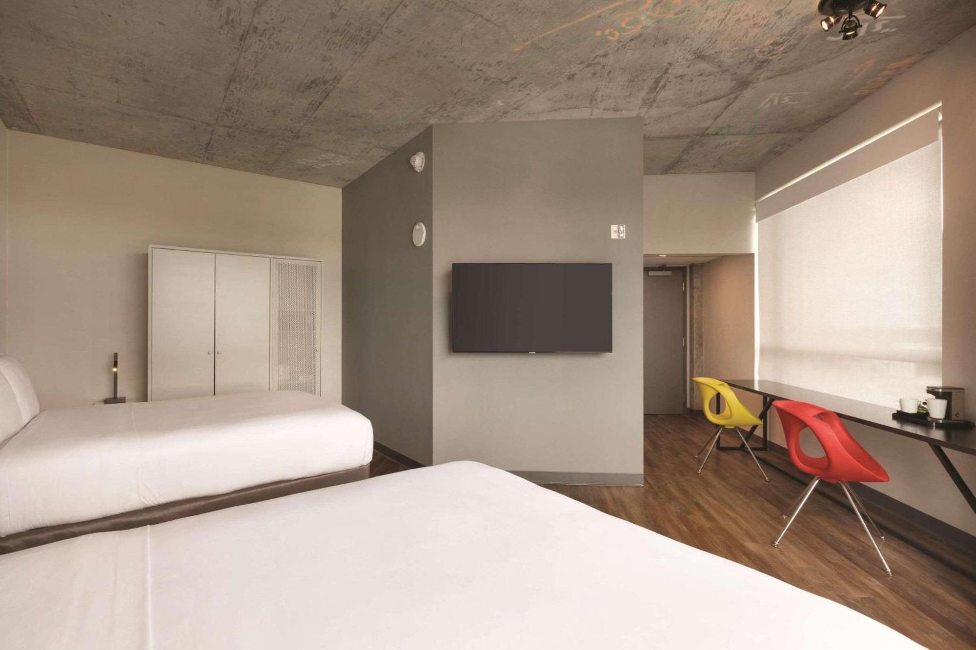 Hotel Radisson Red Miami Airport Miami Springs Zewnętrze zdjęcie