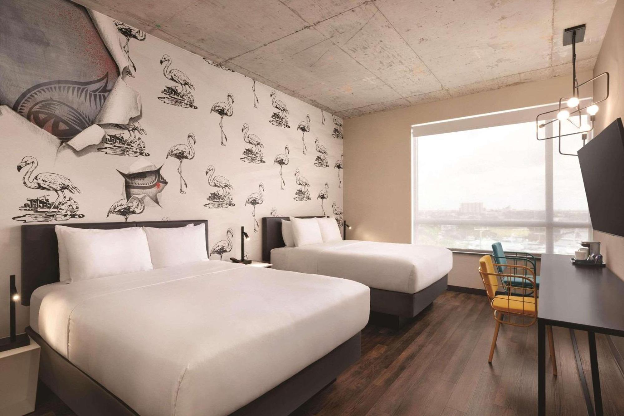 Hotel Radisson Red Miami Airport Miami Springs Zewnętrze zdjęcie